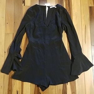 🌟🆕Lush Bell Sleeve Black Jumper